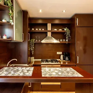  Apartament 1br With Jacuzzi Near Herastrau: Ideal Getaway